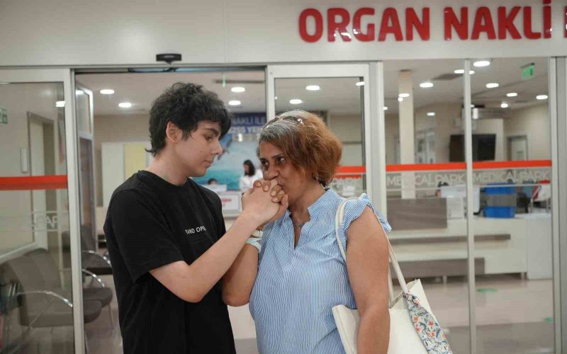 İngiliz turist çocuğun bağışlanan organı 15 yaşındaki Türk çocuğa hayat oldu
