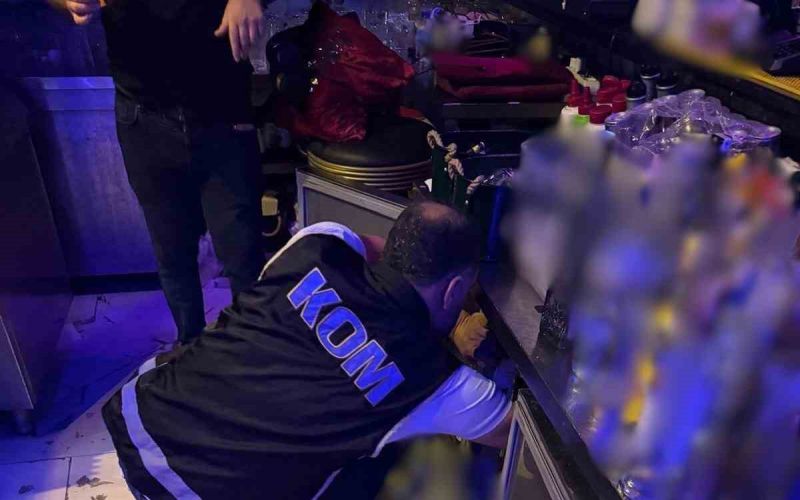 Alanya’da eş zamanlı denetimlerde 887 kişi sorgulandı, 11 iş yerine işlem yapıldı
