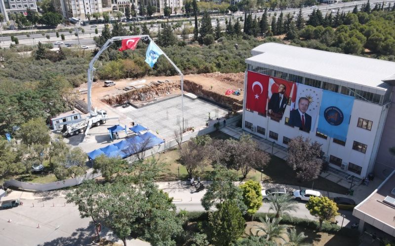 Akdeniz Üniversitesi Hastanesi Nöroloji Polikliniği yeni binasının temeli atıldı
