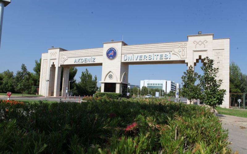 Akdeniz Üniversitesi’nden 23 akademisyen 