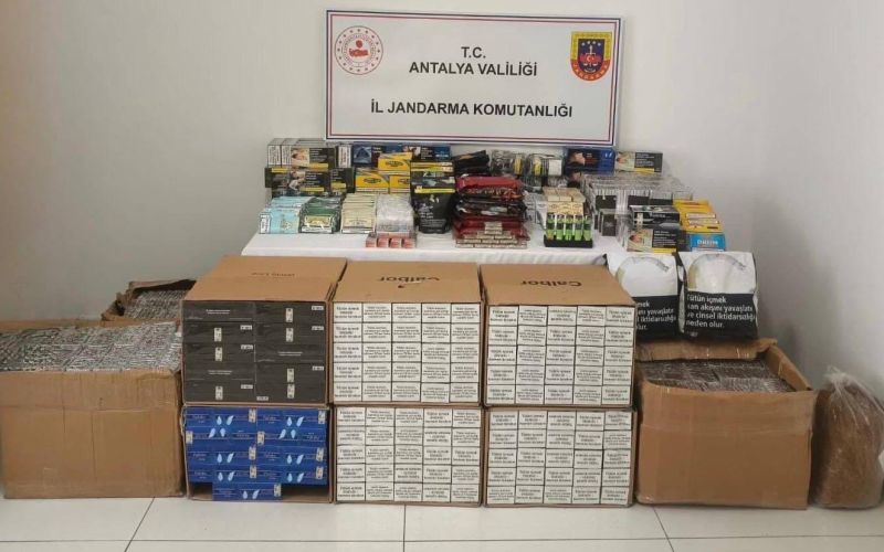 Kaş’ta jandarmadan kaçak sigara operasyonu
