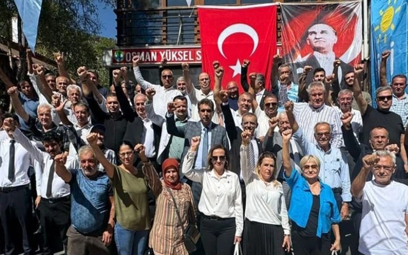 Akseki İYİ Parti 3.Olağan kongresinde yeniden ilçe başkanlığına Ali Kartal seçildi.
