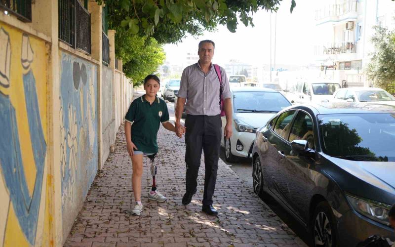 12 yaşındaki Özge yeni protezine kavuştu, okul heyecanı yeniden başladı
