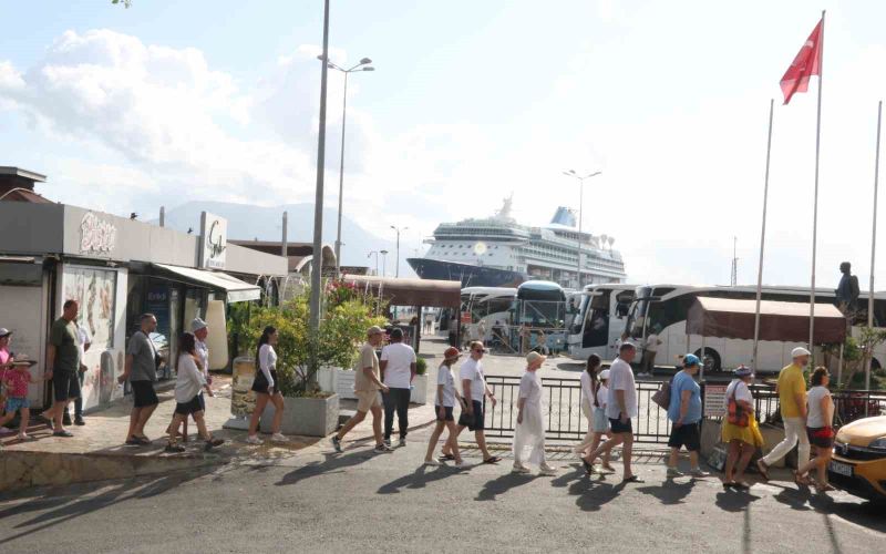 Alanya Limanı, yılın ilk 9 ayında 14 kruvaziyer gemisini ağırladı
