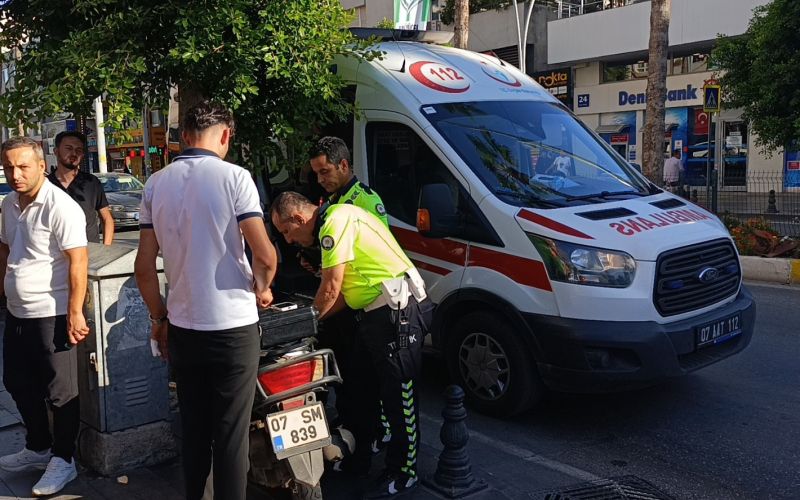 Yaya geçidinde ölümden döndü, o anlar güvenlik kamerasına yansıdı
