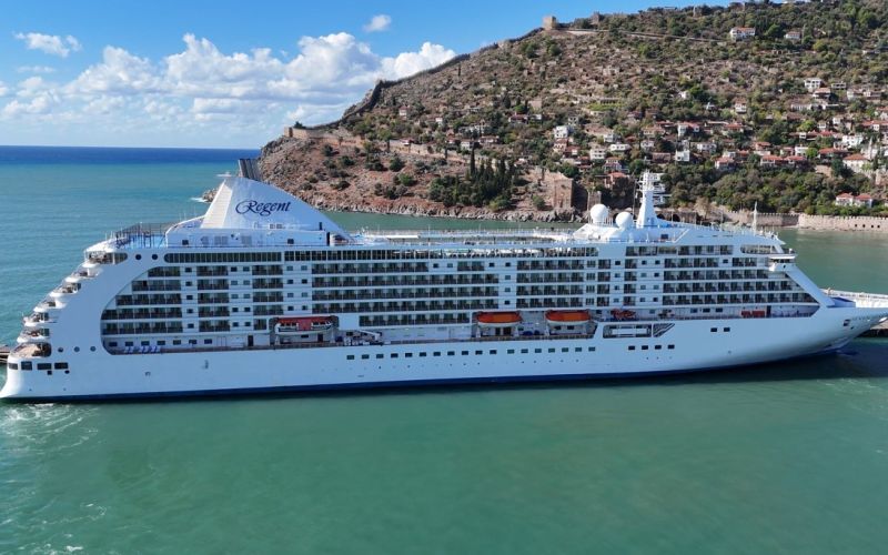 Lüks kruvaziyer 2 sene sonra tekrar Alanya’da
