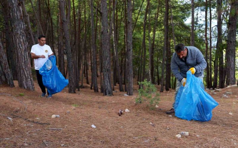 Alanya Belediyesi’nden Erasmus Günleri’nde kale temizliği
