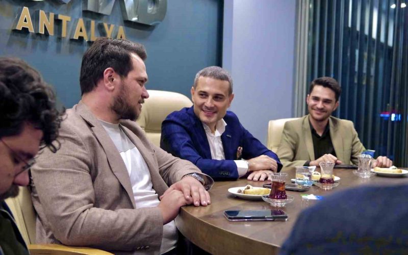 MÜSİAD Antalya Başkanı Akgül, ihracat tecrübelerini gençlerle paylaştı
