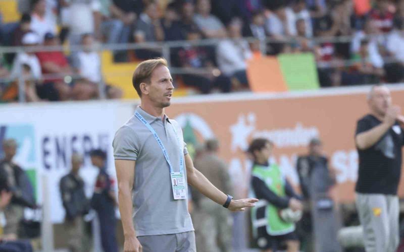 Trendyol Süper Lig: Alanyaspor: 0 - Göztepe: 0 (İlk yarı)