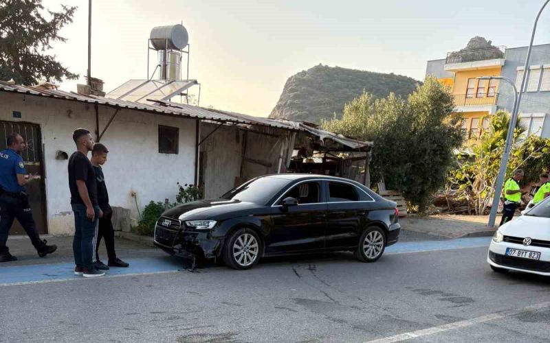 Gazipaşa’da motosikletle otomobil çarpıştı: 1 yaralı