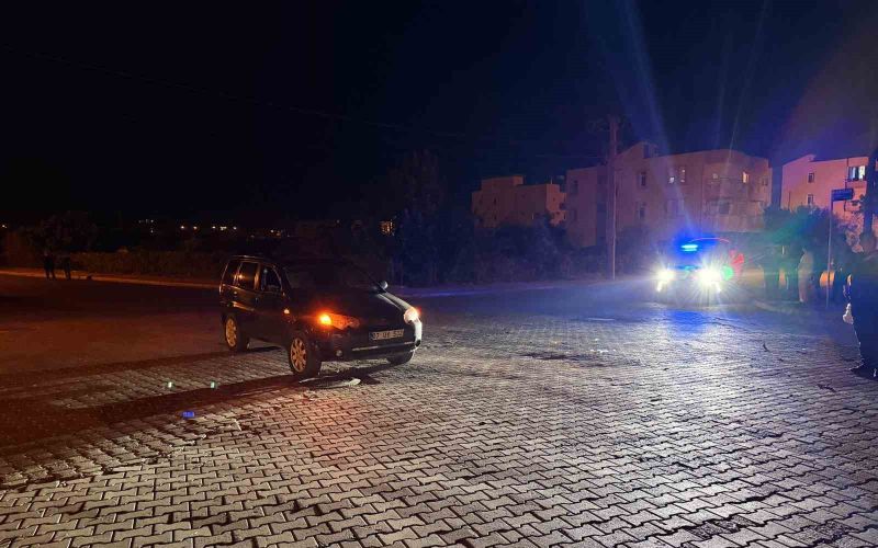 Otomobil ile çarpışan motosikletlin yaralı sürücüsü kaza yerinden kaçtı