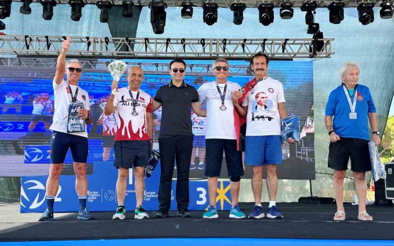 34. Uluslararası Alanya Triatlonu’nda ‘Demir Adam’ Ali Bıdı’dan çifte ikincilik