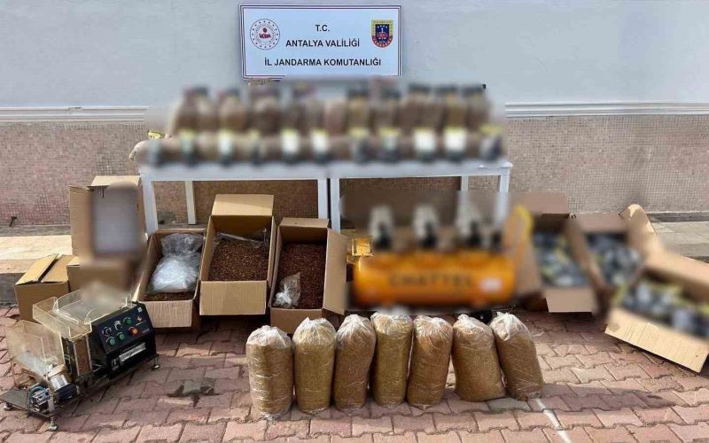 Jandarmanın 2 ayrı adrese düzenlediği operasyonda 350 kilo kıyılmış tütün ele geçirildi
 Jandarmanın 2 ayrı adrese düzenlediği operasyonda 350 kilo kıyılmış tütün ele geçirildi