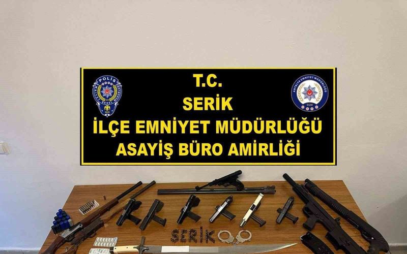 Serik’te silah ve uyuşturucu operasyonu: 16 şüpheli yakalandı
