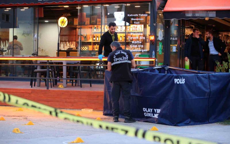 Husumeti bitirmek için bir araya gelen akrabaların tartışması cinayetle bitti
