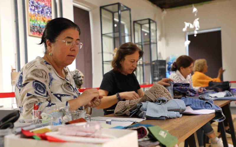 İleri dönüşüm ile eski kıyafetler ve tekstil atıkları değerleniyor
