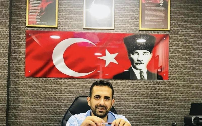 Baklava kutusunda 10 bin euro ile yakalanan başkan yardımcısı: 