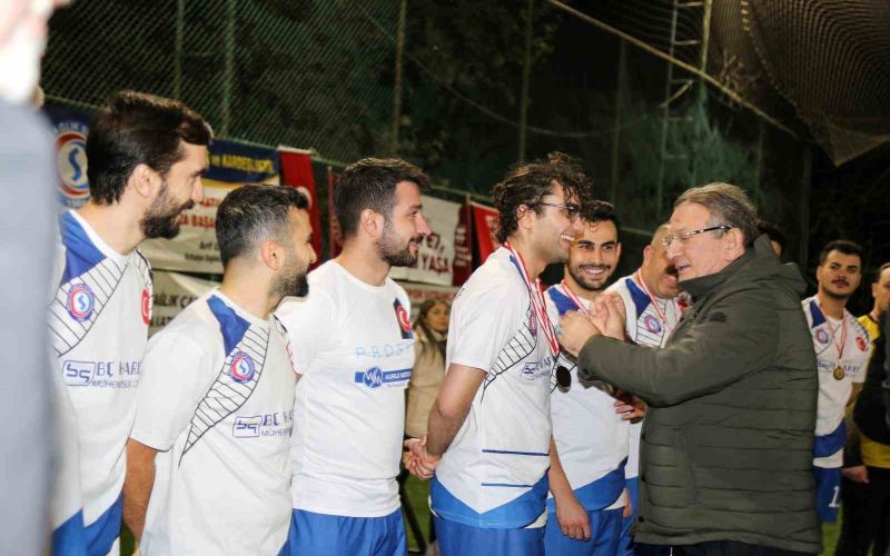 Antalya Sağlıkspor, 24. Geleneksel Futbol Turnuvası’nın şampiyonu oldu
