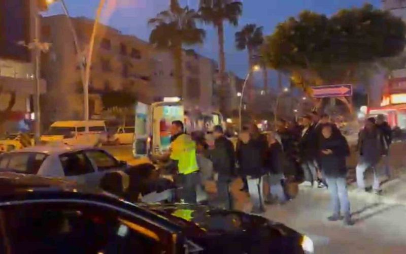 Otomobille çarpışan motosikletli yaralandı
