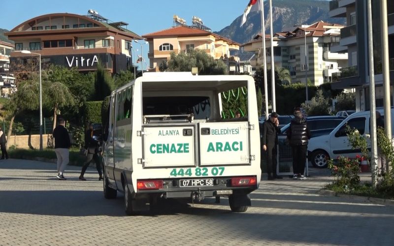 Dayısının silahından çıkan kurşunla hayatını kaybeden kadının cenazesi ailesine teslim edildi
