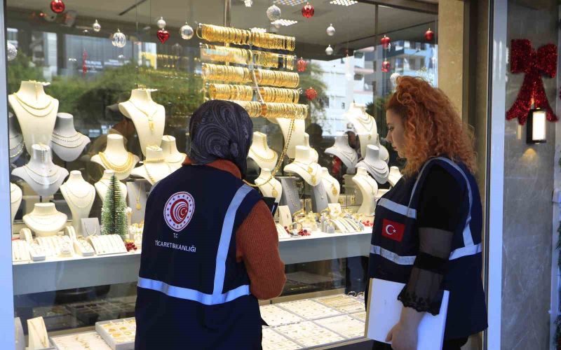 Antalya Ticaret İl Müdürlüğü ekiplerinden kuyumcu ve emlakçılara denetim
