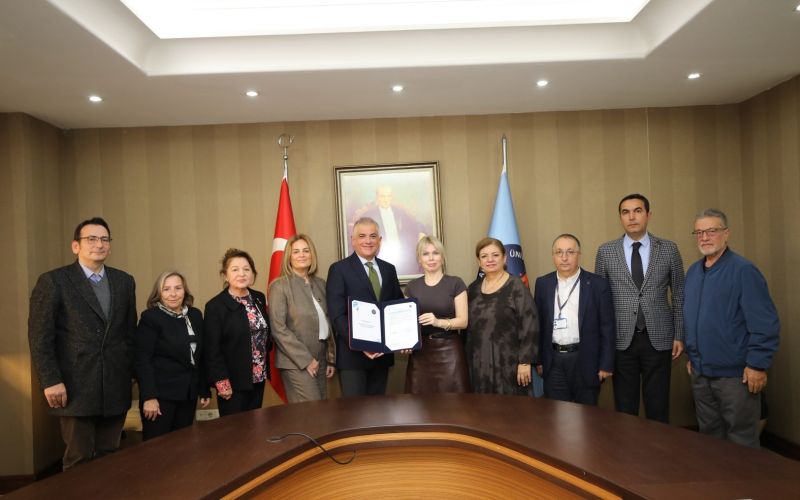 Akdeniz Üniversitesi Hastanesi’ne anjiyografi cihazı bağışı
