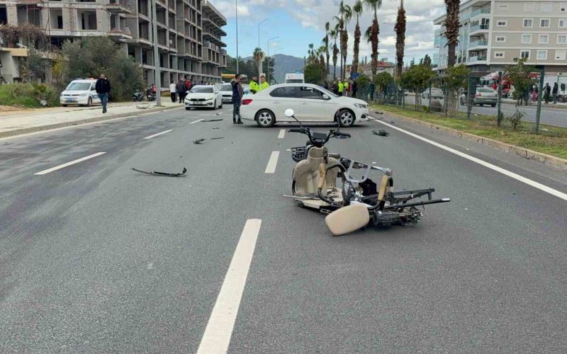 Gazipaşa’da akülü motosiklete otomobil çarptı: 1 ölü
