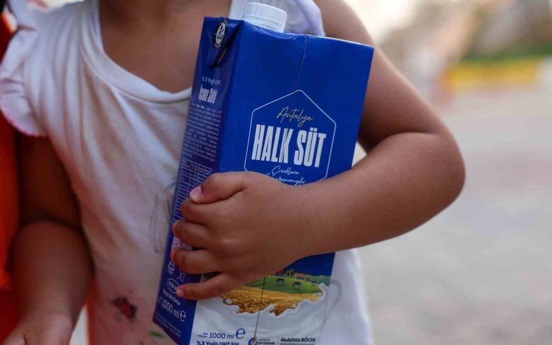 Büyükşehir’den çocuklara 773 bin 400 litre süt desteği
