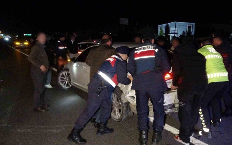 Zincirleme kazada 3 sürücüden 2’si ehliyetsiz 1’i hem ehliyetsiz hem alkollü çıktı
