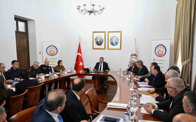 Antalya aşırı yağışlara karşı teyakkuzda
