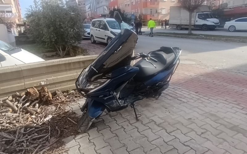 Antalya’da otomobille motosiklet çarpıştı: 1 yaralı
