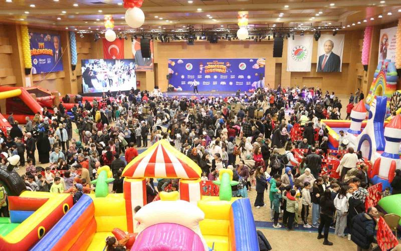 Kepez’in Sömestir Festivali çocuklara şenlik yaşatıyor
