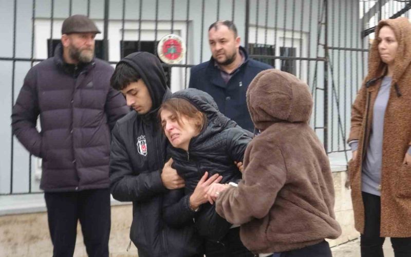 Antalya’da 10 kişinin ölümüyle sonuçlanan kazada acı Adli Tıp Kurumu önüne taşındı
