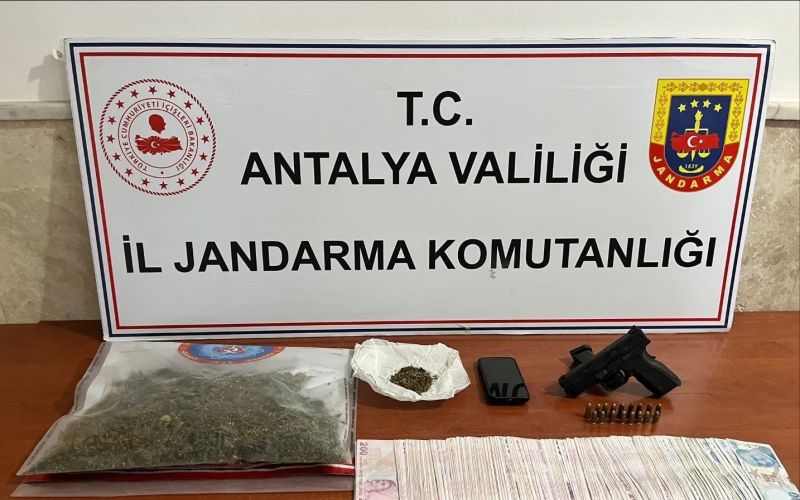 Alanya’da jandarmadan uyuşturucu operasyonu
