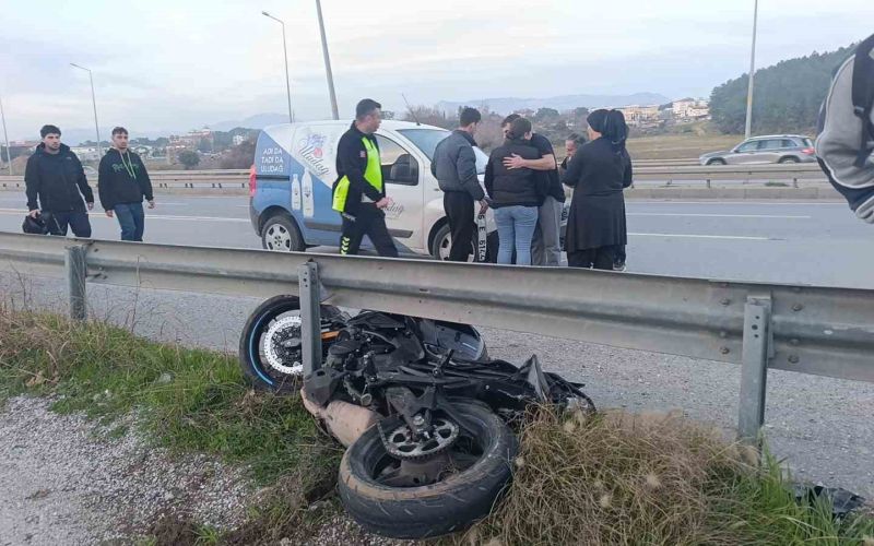 Kazaya müdahale trafik ekibinin uygulama yaptığını sandı, ters istikametten kaçarken kaza yaptı
