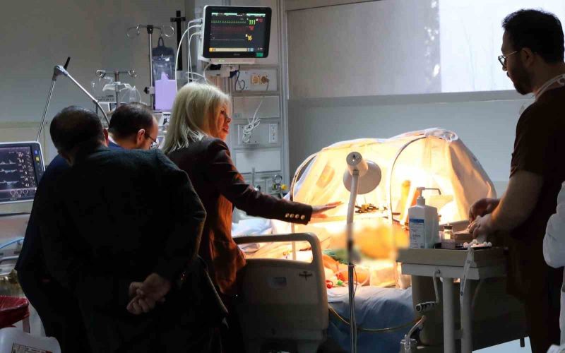 Kolu ve bacağı kopan hastalar 10 saatte aynı anda ameliyat edildi
