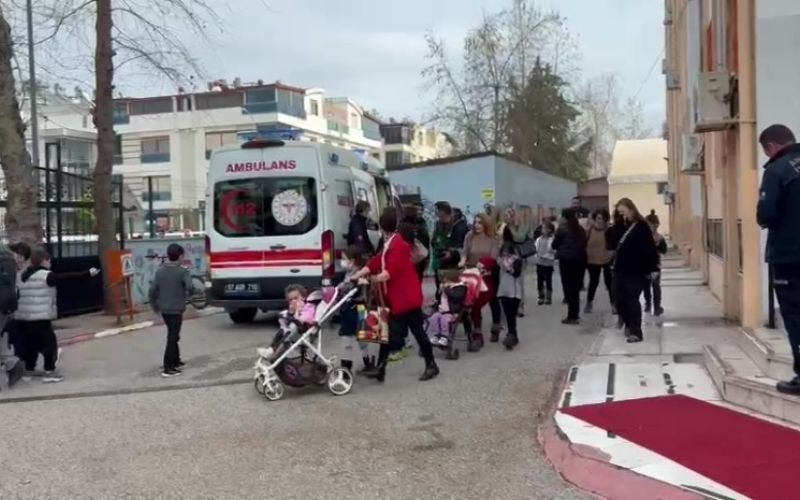 Antalya’da ilkokulda yangın çıktı: Öğrenciler tahliye edildi
