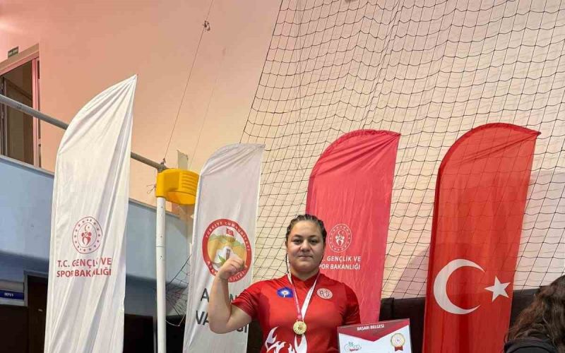 Korkutelili öğrenciden Türkiye şampiyonluğu
