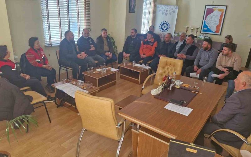 Gazipaşa’da kasaplara tüketici sağlıyla ilgili yönetmelik anlatıldı
