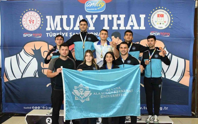 ALKÜ, Muay Thai şampiyonasından 5 madalya ile döndü
