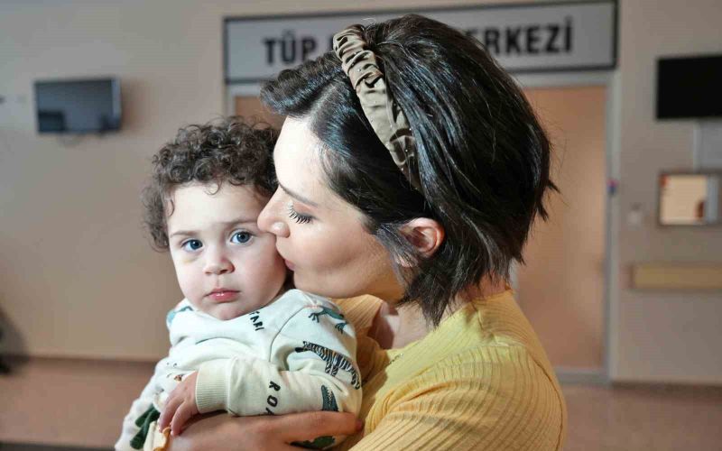 Kanseri yendi, annelikten vazgeçmedi: Dondurulan embriyolar tutmadı, ‘Can’ geldi
