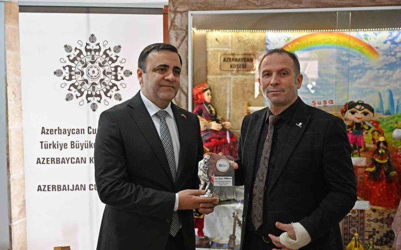 Antalya Oyuncak Müzesi’ne Azerbaycan’dan 26 parçalık bağış
