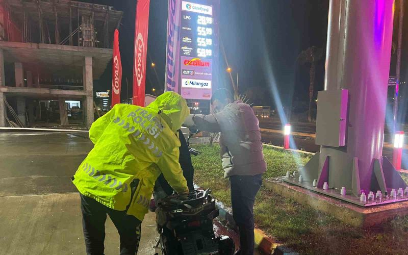 Kazada motosiklet devrildi: Yaralanan sürücü 4.00 promil alkollü çıktı
