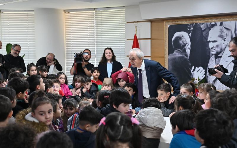 Kocagöz, 2. sınıf öğrencilerine yerel yönetimi anlattı
