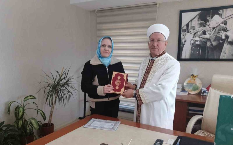 Alman vatandaşı Kerstin, İslam’ı seçerek 