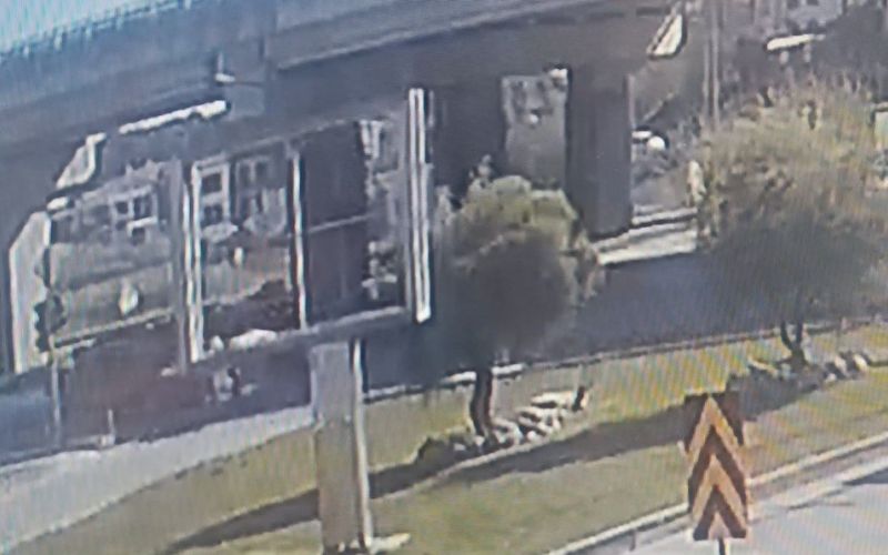 Elektrikli bisiklet ile motosiklet çarpıştı: 1 yaralı
