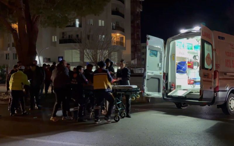 Kamyonetle çarpışan motosikletli yaralandı
