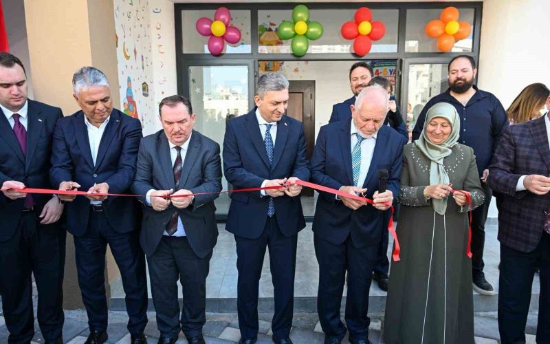 Hacı Nizamettin Demirel Camii ve Hacı Rabiye Demirel Kur’an Kursu hizmete açıldı
