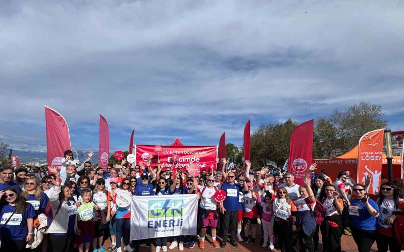 CK gönüllülerinden TEV bursiyerlerine destek
