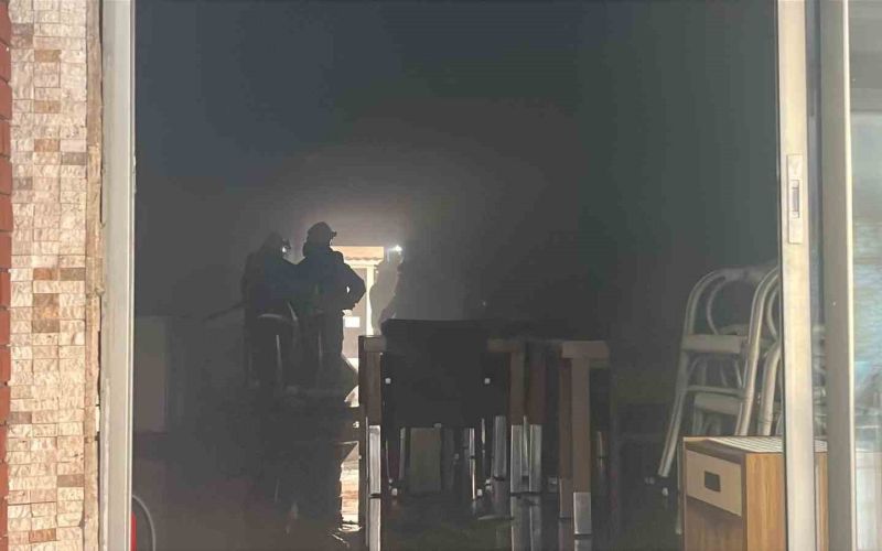 Alanya’da tadilattaki otelde çıkan yangın korkuttu
